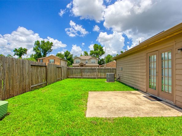 6615 Lost Pines Bend, Houston TX 77049