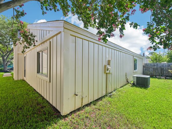 6315 Dellfern Drive, Houston TX 77035