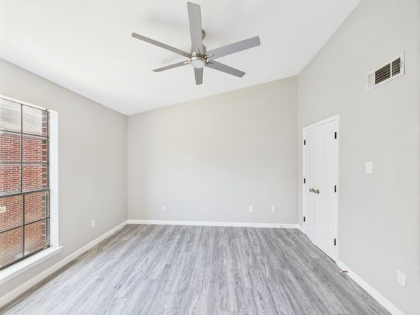 8055 Cambridge Street 26, Houston TX 77054