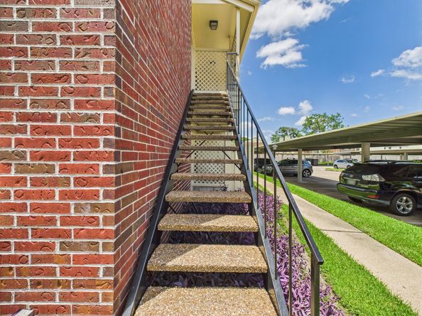 8055 Cambridge Street 26, Houston TX 77054