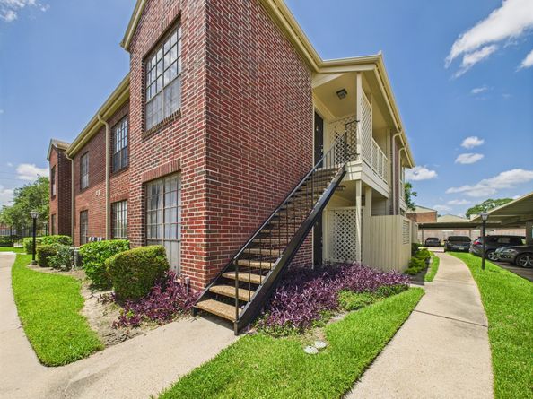 8055 Cambridge Street 26, Houston TX 77054