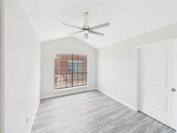 8055 Cambridge Street 26, Houston TX 77054