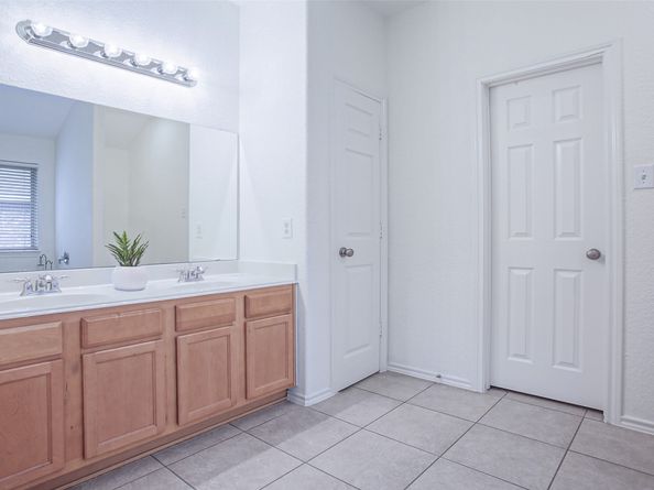 38 N Star Ridge Circle, The Woodlands TX 77382