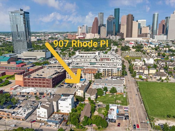 907 Rhode Place C, Houston TX 77019