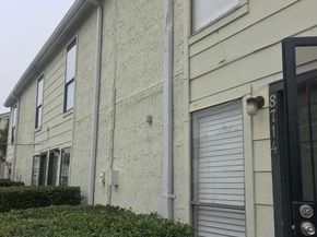 8714 Village Of Fondren Drive, Houston TX 77071