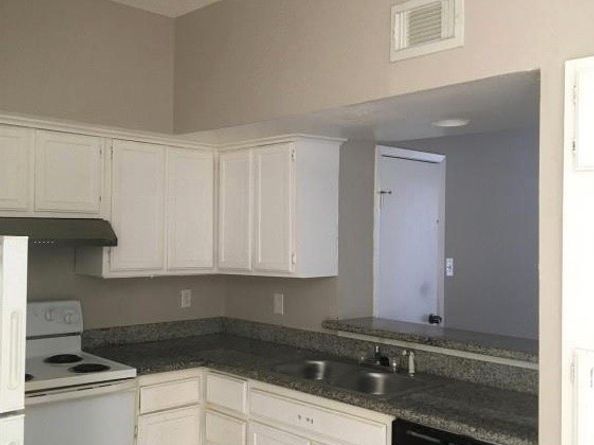 8714 Village Of Fondren Drive, Houston TX 77071