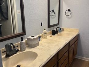 6370 CREEKBEND Drive 55, Houston TX 77096