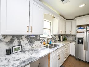 11811 Braesridge Drive, Houston TX 77071
