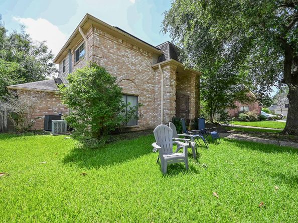 11811 Braesridge Drive, Houston TX 77071