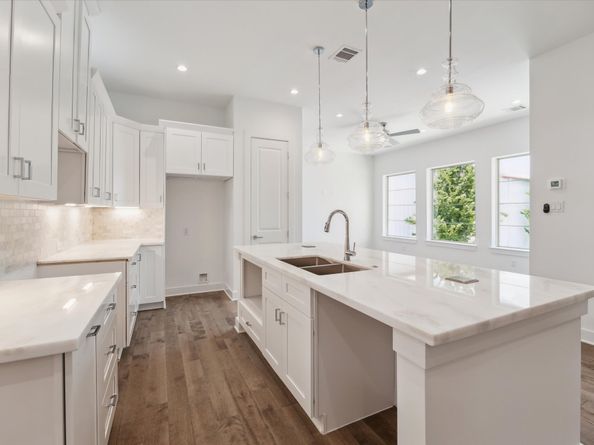 5309 Eigel Street, Houston TX 77007