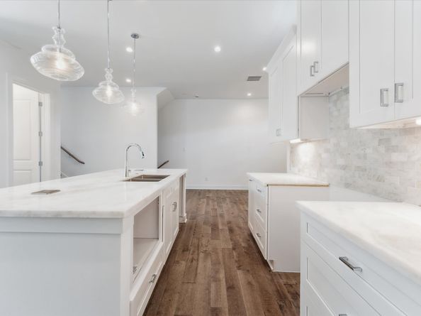 5309 Eigel Street, Houston TX 77007