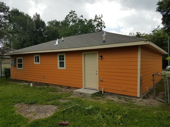 5209 Tarawa Road, Houston TX 77033