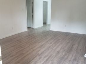 5209 Tarawa Road, Houston TX 77033