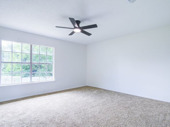 402 Tresvant Drive, Webster TX 77598