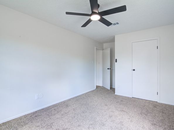 402 Tresvant Drive, Webster TX 77598