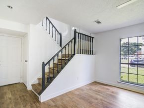 402 Tresvant Drive, Webster TX 77598