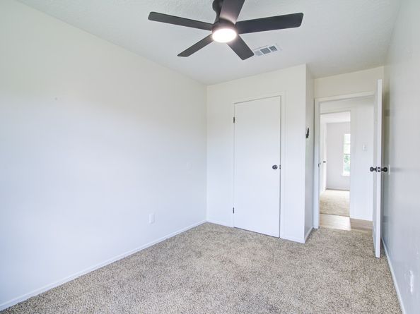 402 Tresvant Drive, Webster TX 77598