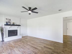 402 Tresvant Drive, Webster TX 77598