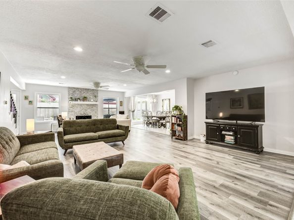 11715 Cypresswood Drive, Houston TX 77070