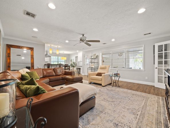 971 Curtin Street, Houston TX 77018