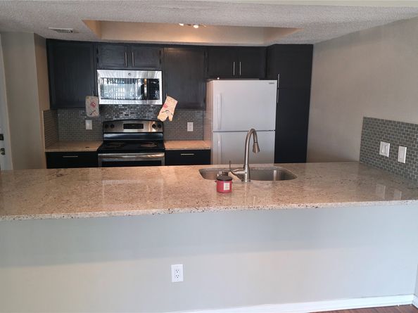 2818 S Bartell Drive 13, Houston TX 77054