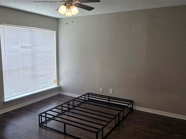 2818 S Bartell Drive 13, Houston TX 77054