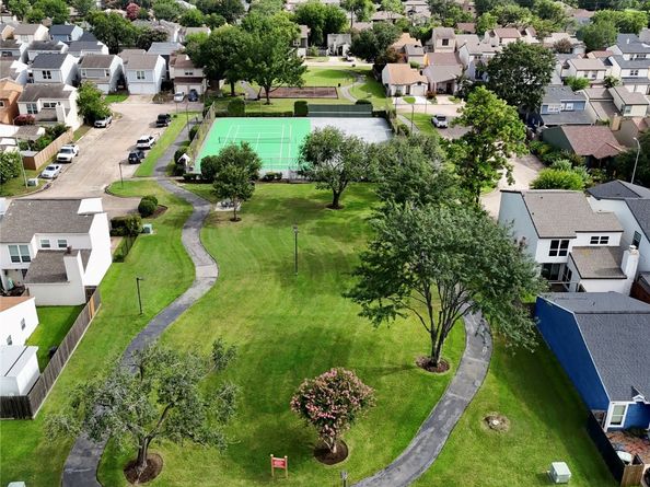 10260 Field Stone Drive, Houston TX 77041