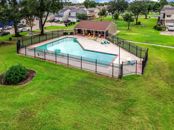 10260 Field Stone Drive, Houston TX 77041
