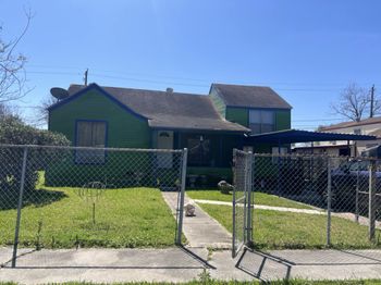 7506 Hemlock Street