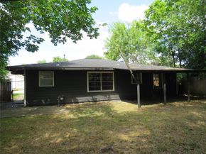 5634 Ridgeway Drive, Houston TX 77033
