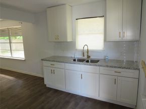 5634 Ridgeway Drive, Houston TX 77033