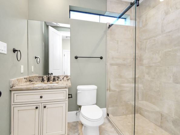 631 N Live Oak Street, Houston TX 77003