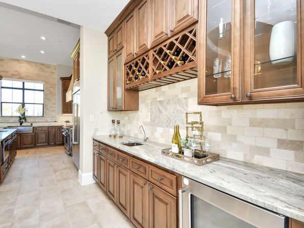 631 N Live Oak Street, Houston TX 77003