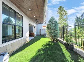 631 N Live Oak Street, Houston TX 77003