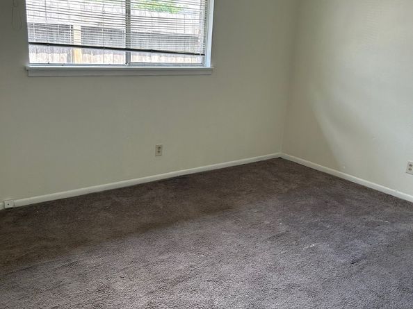 4315 Woodmont Dr, South Houston TX 77045