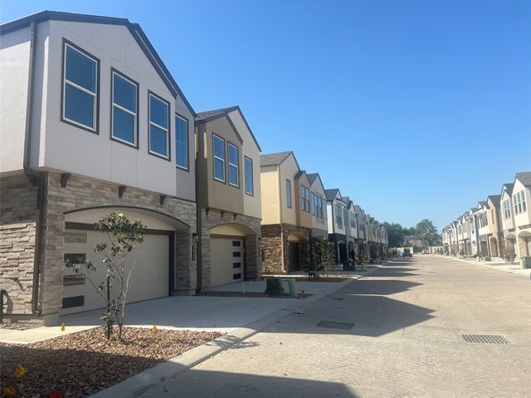 2931 El Fenice Lane, Houston TX 77057