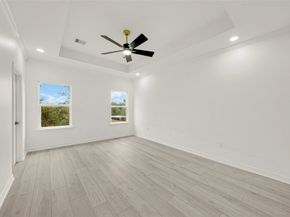 6037 S Acres Drive, Houston TX 77048