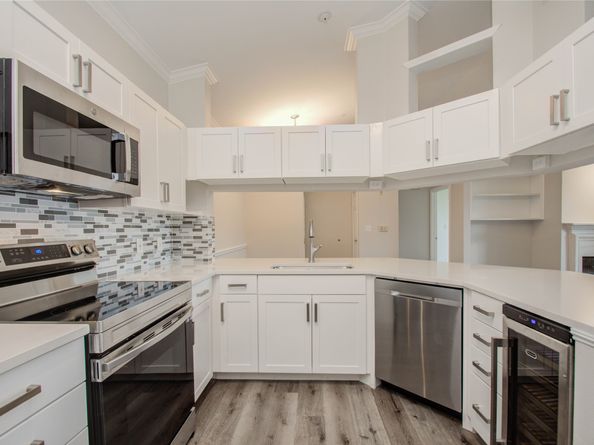 2111 Welch Street A321, Houston TX 77019