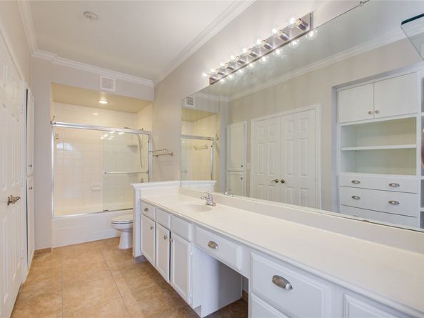 2111 Welch Street A321, Houston TX 77019