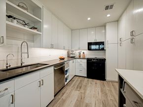 2200 Willowick Road 4E, Houston TX 77027