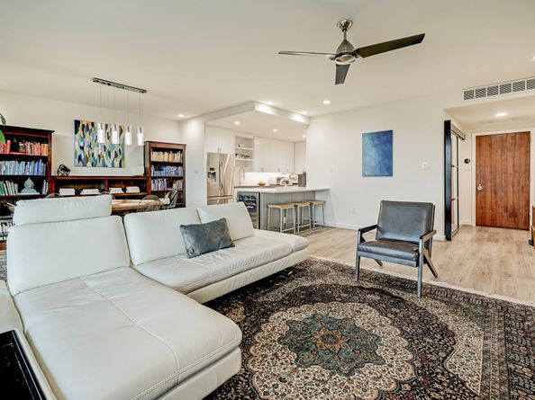 2200 Willowick Road 4E, Houston TX 77027