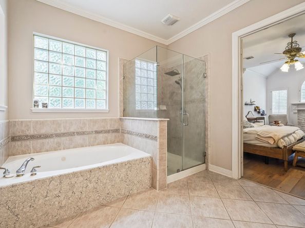 2807 Hazy Hillside Court, Kingwood TX 77345