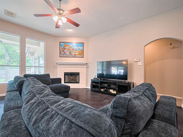 210 N Wimberly Way, Conroe TX 77385