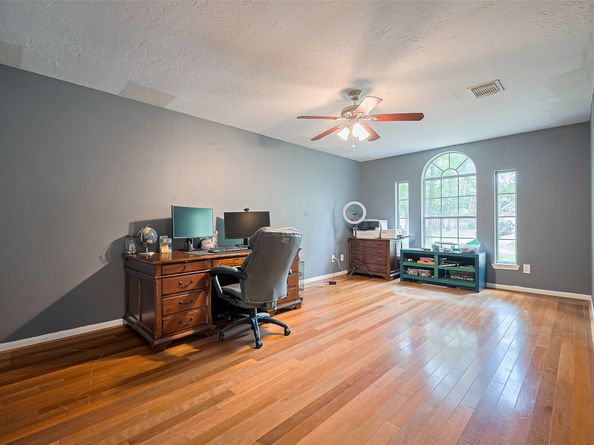 210 N Wimberly Way, Conroe TX 77385