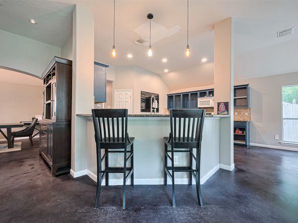 210 N Wimberly Way, Conroe TX 77385