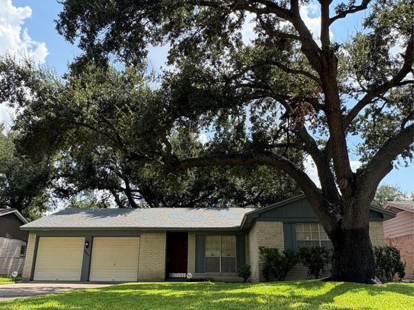 9006 Winding River Drive, Houston TX 77088