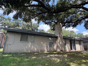 9006 Winding River Drive, Houston TX 77088