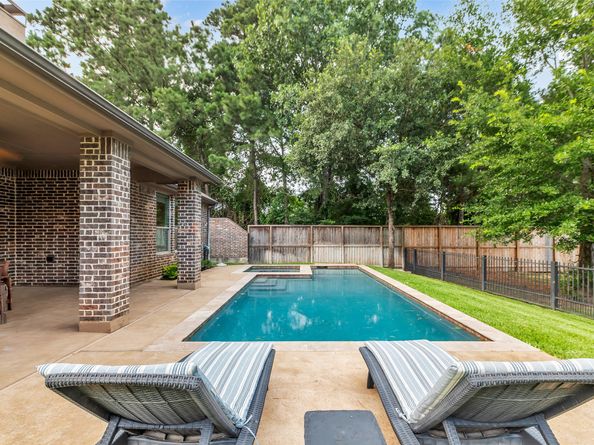 203 Oarwood Place, Spring TX 77389