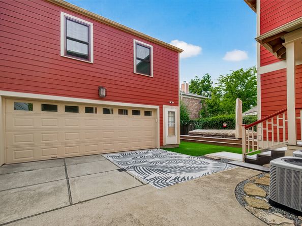1445 Hall Place, Houston TX 77008