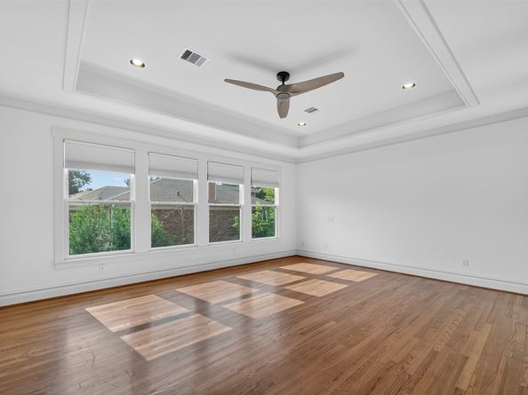 1445 Hall Place, Houston TX 77008
